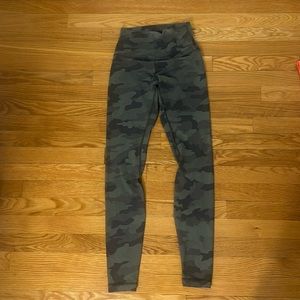 Lululemon align leggings size 4 green camo